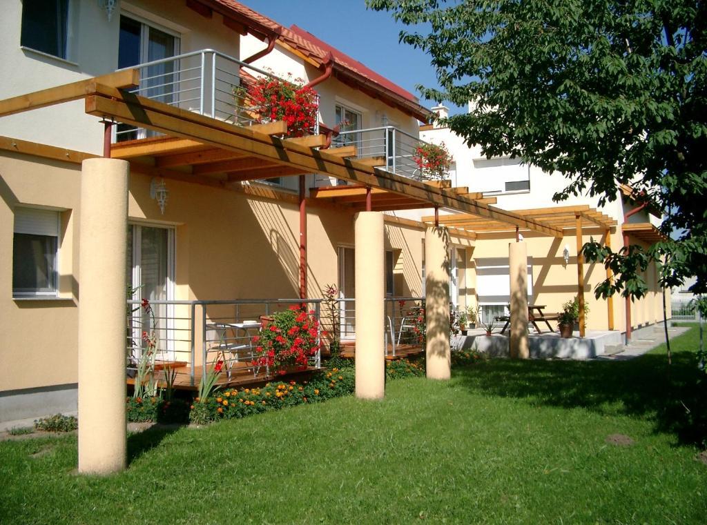 Luca Apartments Zalakaros Luaran gambar